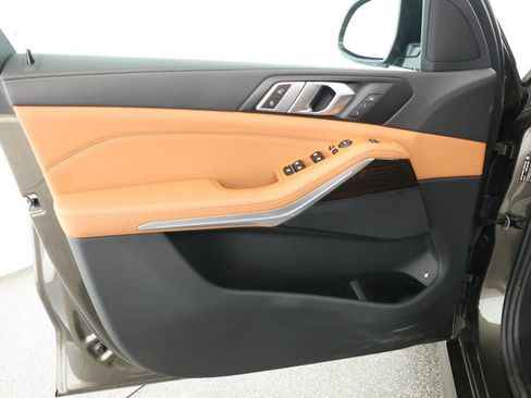 Used 2024 BMW X5 xDrive50e w/ M Sport Package image 9