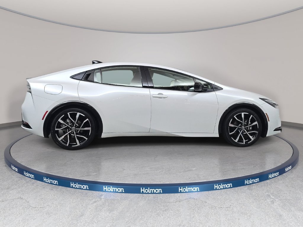 Used 2023 Toyota Prius Prime FWD image 5