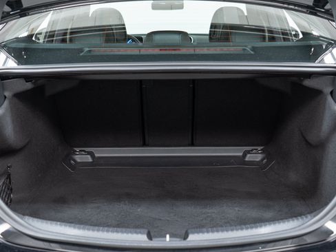 Used 2023 Mercedes-Benz C 300 4MATIC Sedan image 10