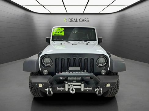 Used 2017 Jeep Wrangler Sport AWD/4WD image 2