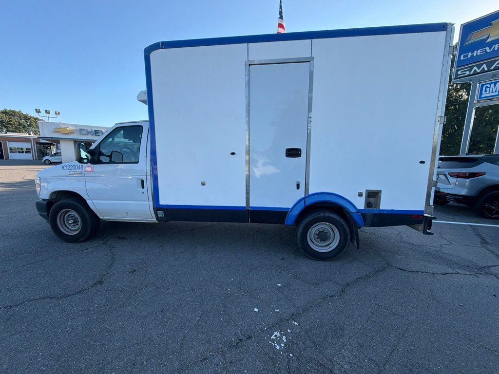 Used 2023 Ford E-350 and Econoline 350 Super Duty w/ Power Windows & Locks Group RWD image 5