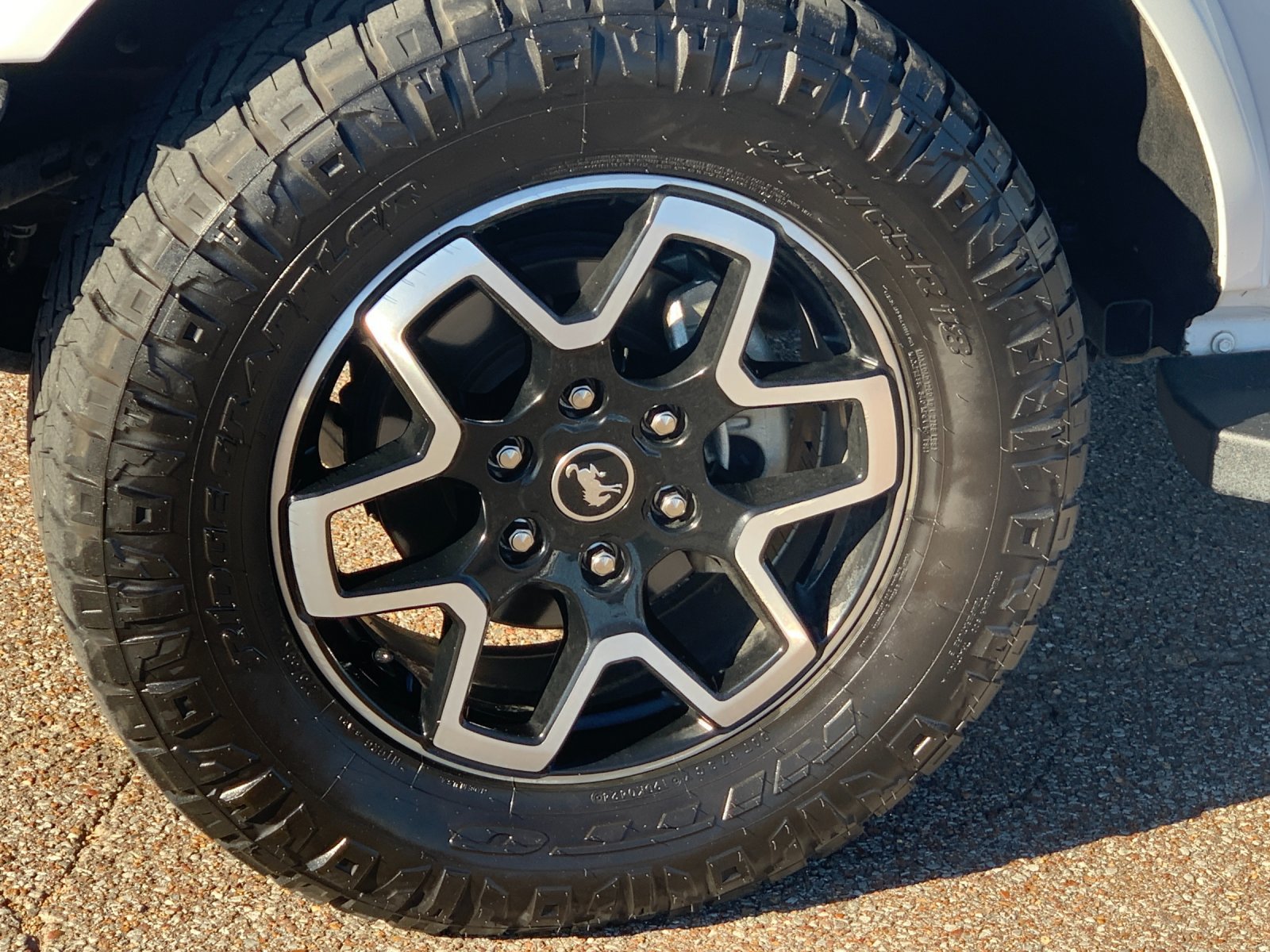 Used 2024 Ford Bronco Outer Banks AWD/4WD image 34