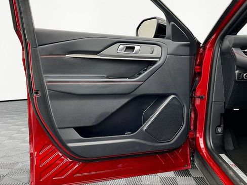 Certified 2025 Ford Explorer ST-Line w/ ST-Line Street Pack image 23