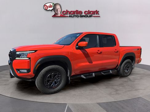 Used 2025 Nissan Frontier PRO-4X w/ Pro Convenience Package AWD/4WD image 1