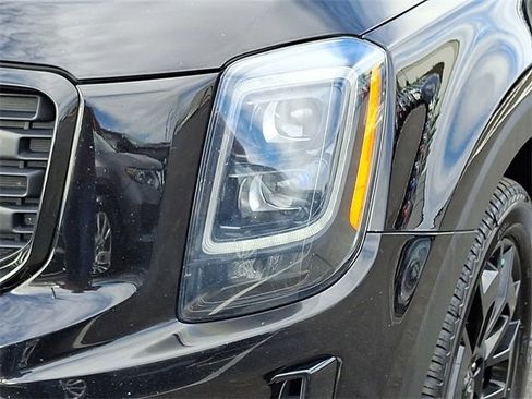 Used 2022 Kia Telluride SX w/ Nightfall Edition Package image 9