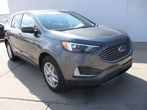 Used 2024 Ford Edge SEL image 1