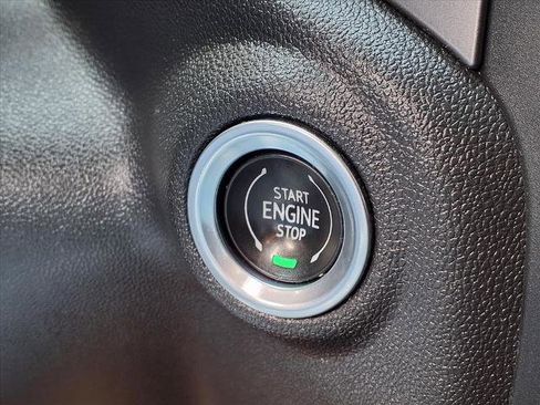 Used 2022 Chevrolet Silverado 1500 Custom image 9