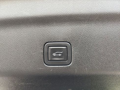 Certified 2023 GMC Yukon XL Denali image 37