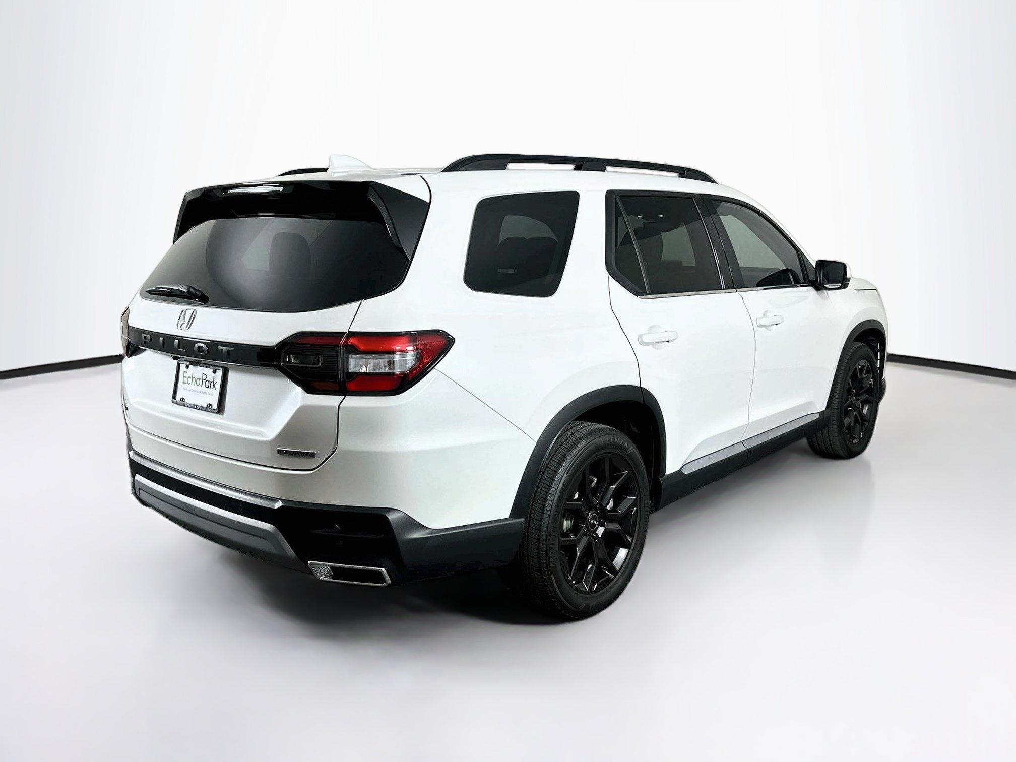Used 2025 Honda Pilot Touring image 9