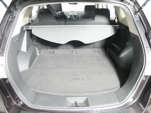 Used 2013 Nissan Rogue SV w/ Premium Pkg image 18