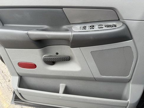 Used 2008 Dodge Ram 1500 Truck ST image 16