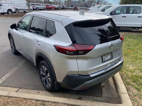 Used 2022 Nissan Rogue SV image 29