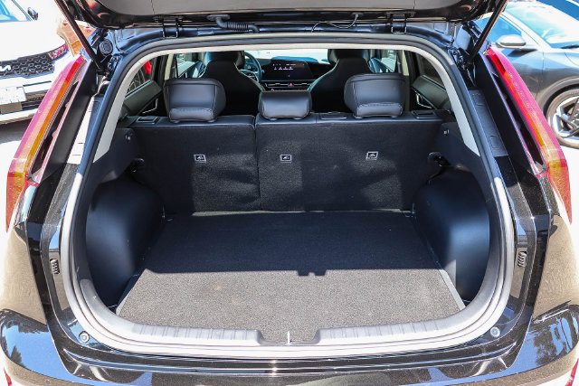 Certified 2025 Kia Niro EX FWD image 26