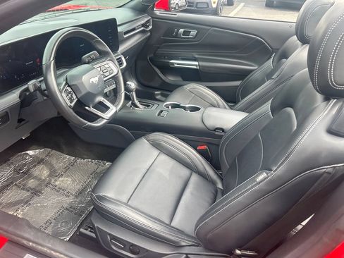 Used 2025 Ford Mustang Premium RWD image 11