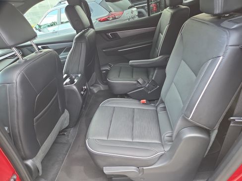 Used 2026 Buick Enclave Sport Touring FWD image 7