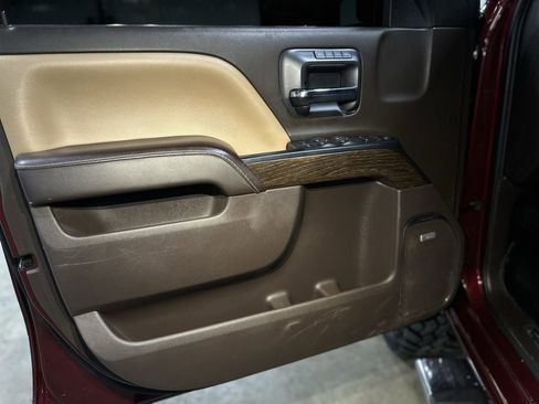 Used 2017 GMC Sierra 2500 Denali w/ Duramax Plus Package image 7