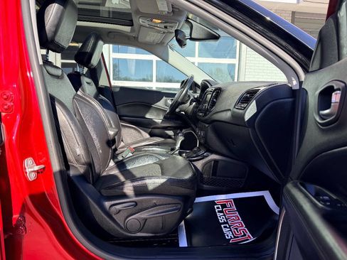 Used 2018 Jeep Compass Latitude image 33