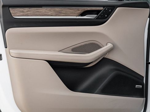 Certified 2025 Porsche Macan 4S Electric image 20