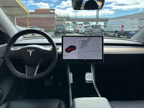 Used 2020 Tesla Model Y Long Range image 13
