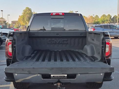 Used 2018 GMC Sierra 1500 SLT AWD/4WD image 32