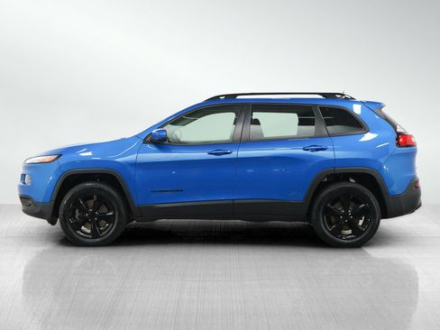 Used 2018 Jeep Cherokee Limited w/ High Altitude Package AWD/4WD image 2