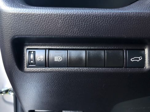 Certified 2022 Toyota RAV4 XLE Premium image 11