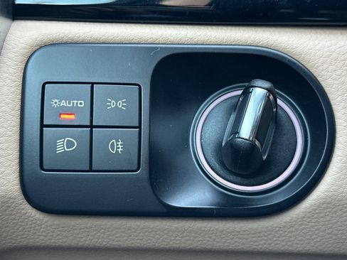 Used 2023 Porsche Cayenne Platinum Edition image 23