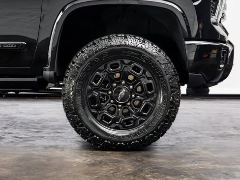 Used 2024 Chevrolet Silverado 2500 High Country w/ Midnight Edition AWD/4WD image 26