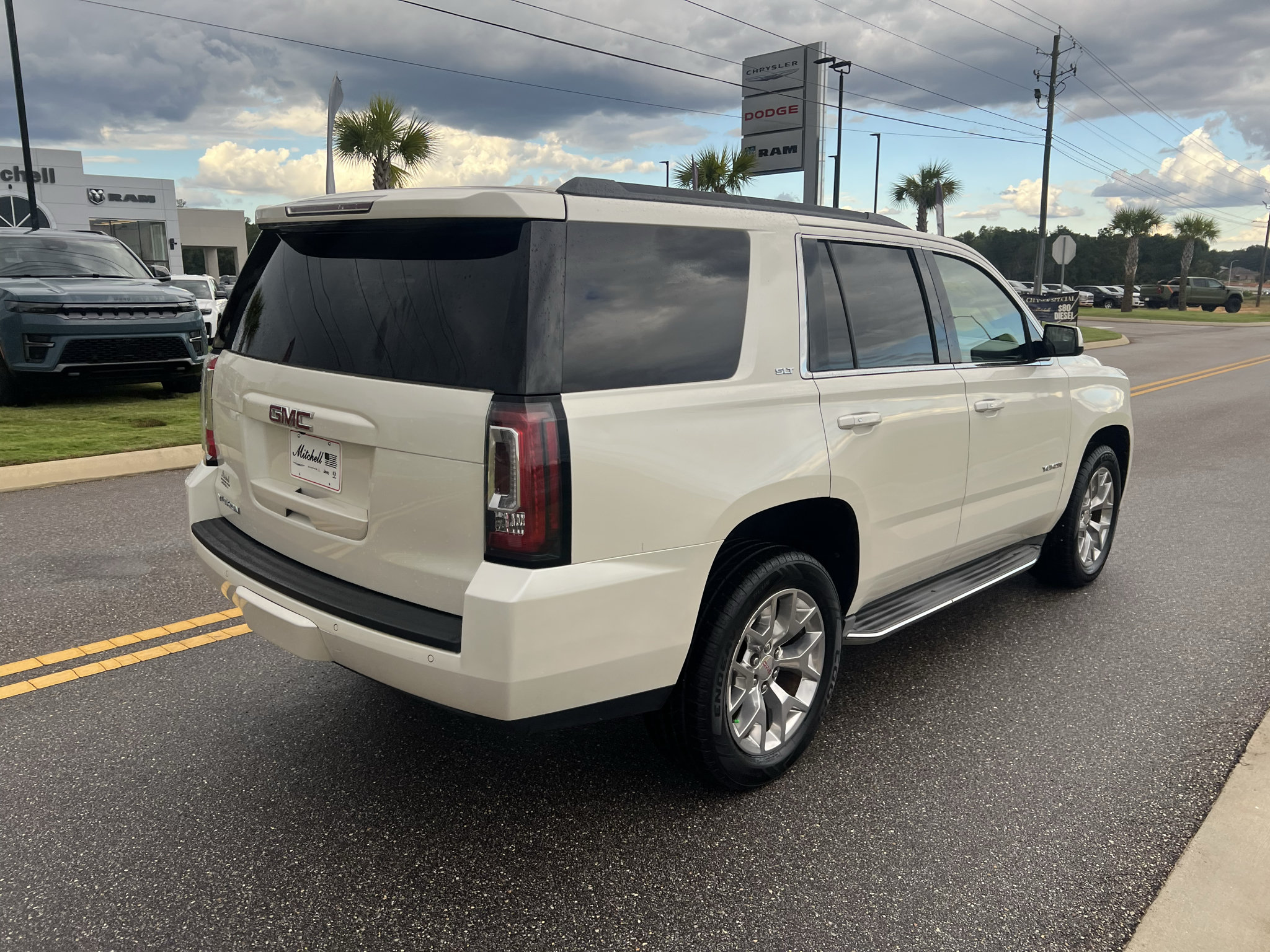 Used 2015 GMC Yukon SLT w/ Open Road Package RWD image 5