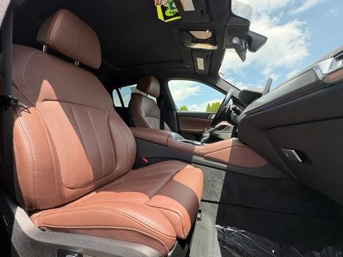 Used 2020 BMW X6 M50i AWD/4WD image 26