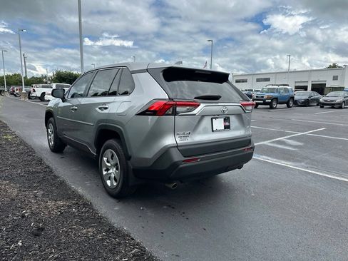 Used 2023 Toyota RAV4 LE FWD image 5