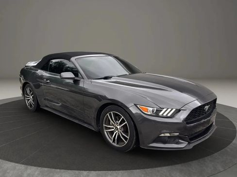 Used 2017 Ford Mustang Premium RWD image 7