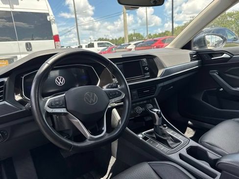Used 2024 Volkswagen Jetta SE FWD image 24