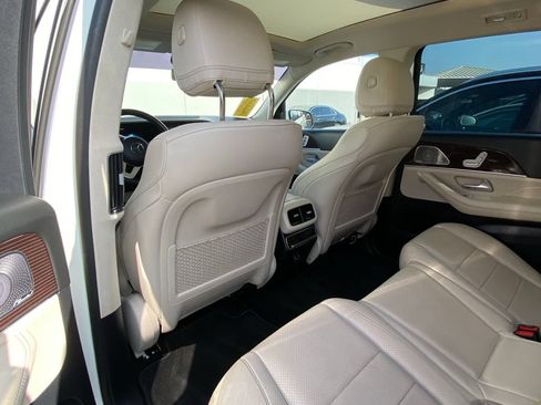 Used 2021 Mercedes-Benz GLS 450 4MATIC image 11