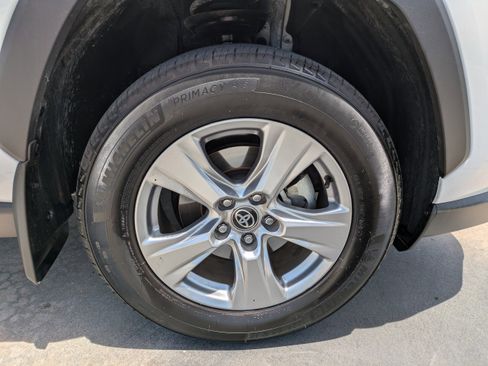Used 2025 Toyota RAV4 XLE w/ Convenience Package FWD image 9