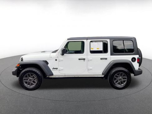 Used 2025 Jeep Wrangler Sport S AWD/4WD image 9