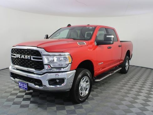 Used 2024 RAM 2500 Big Horn w/ Bed Utility Group image 19
