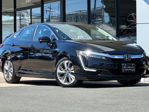 Used 2018 Honda Clarity Touring image 2