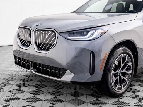 Used 2025 BMW X3 xDrive30i w/ Premium Package image 33