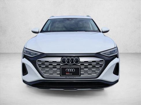 Used 2024 Audi Q8 e-tron Premium Plus w/ Premium Plus Package AWD/4WD image 2