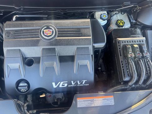 Used 2014 Cadillac SRX Luxury w/ Driver Awareness Package image 11