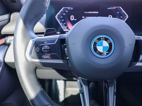 Used 2024 BMW i5 eDrive40i w/ M Sport Package image 14