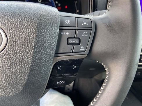 Used 2025 Toyota Camry SE w/ Multimedia Upgrade Package image 29