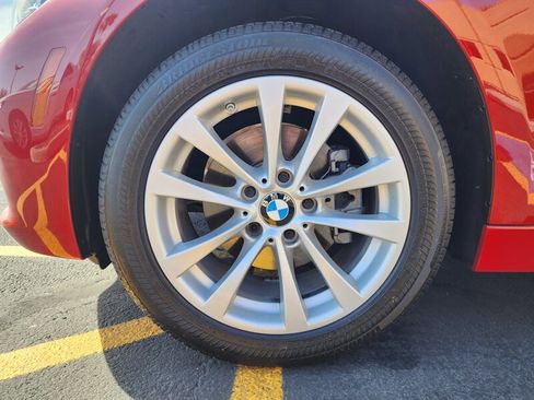 Used 2018 BMW 320i Sedan w/ Convenience Package image 14