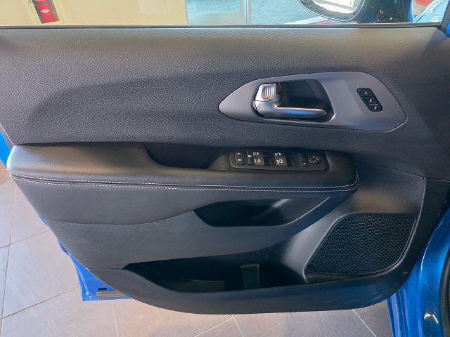 New 2027 Chrysler Pacifica Select AWD/4WD image 27