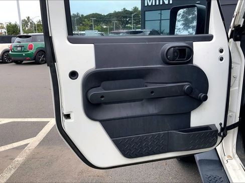 Used 2009 Jeep Wrangler X image 20