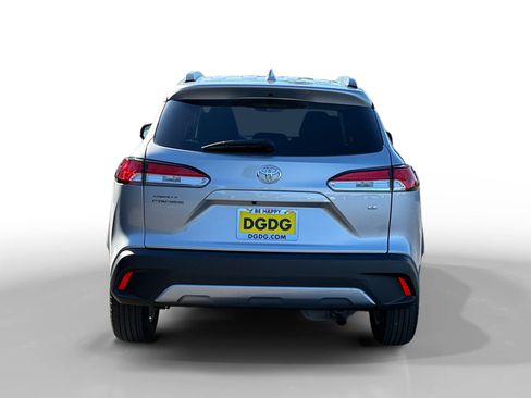 Used 2024 Toyota Corolla Cross LE image 4