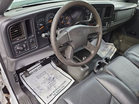 Used 2006 Chevrolet Silverado 2500 W/T image 12
