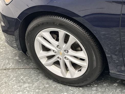 Used 2018 Chevrolet Malibu LT image 27