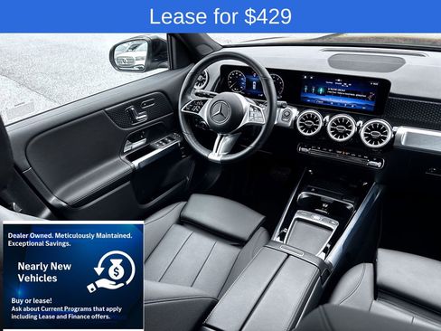 Used 2025 Mercedes-Benz GLB 250 4MATIC image 33